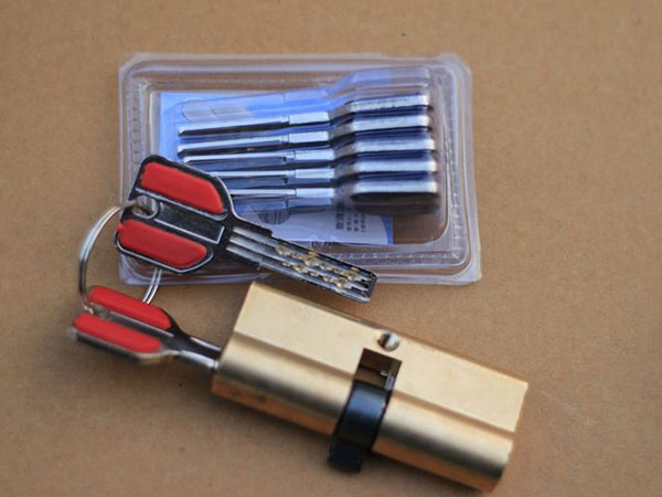 茂南24小时上门开锁公司